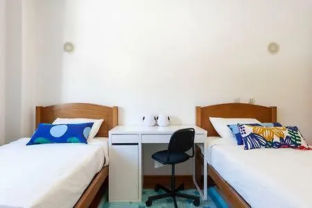 Luxury Lisbon Apartment T2 0*,